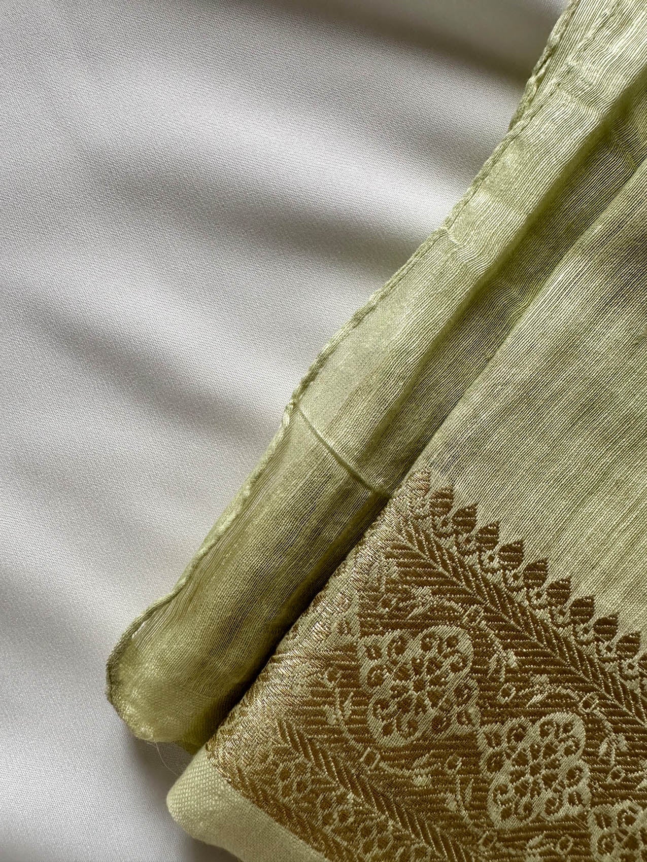 Mallika Linen Zari Saree